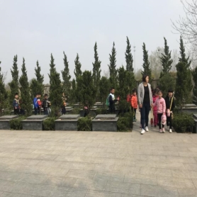 D:\2018~2019年度大四班资料\大四下\2019清明扫墓\照片\QQ图片20190403104529.jpg