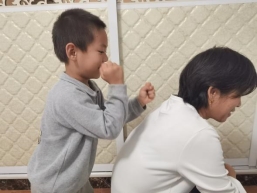 捶背